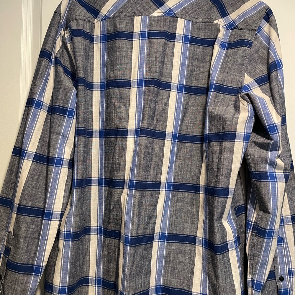Men’s American Rag Button Up - Picture 2 of 3